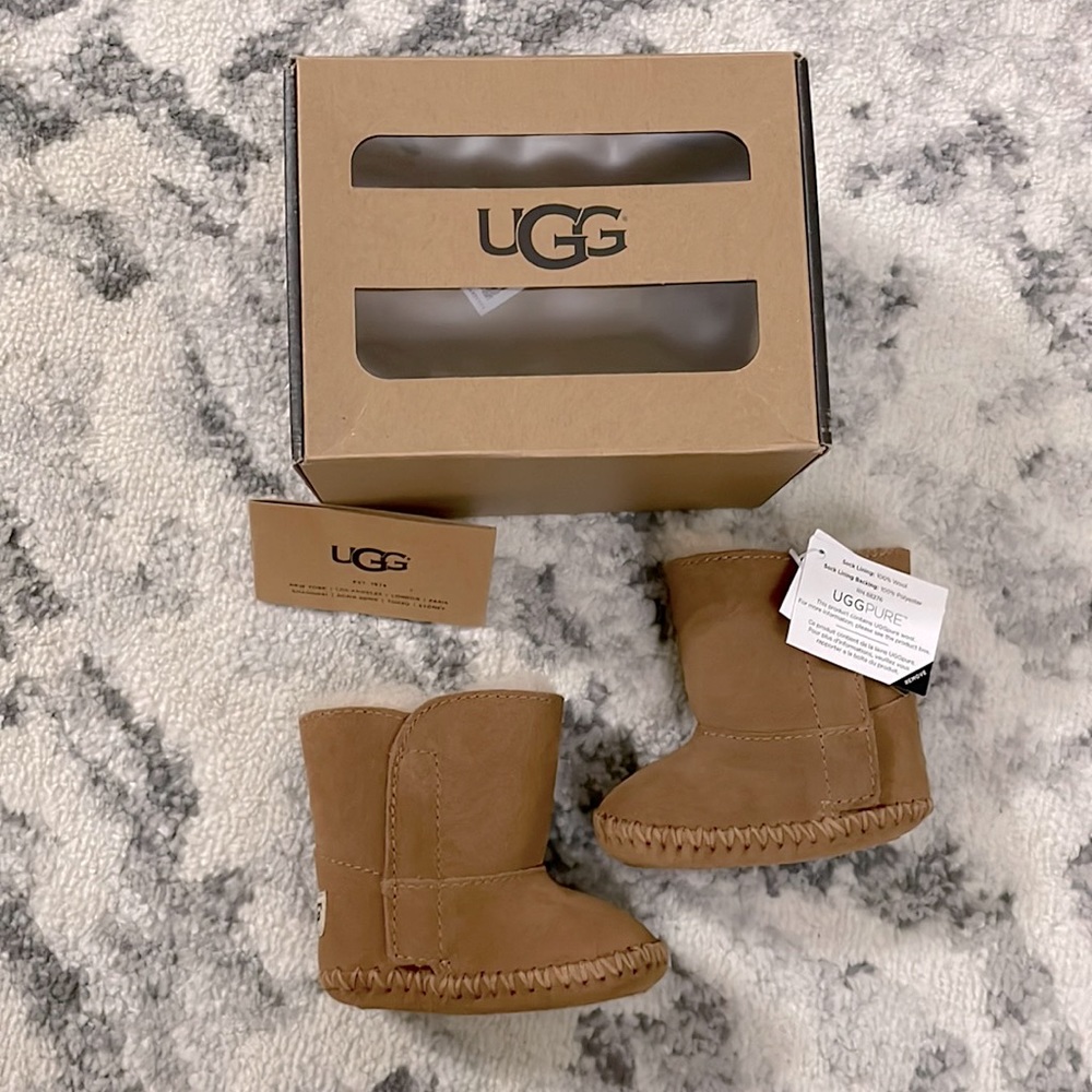 UGG-Baby moccasins